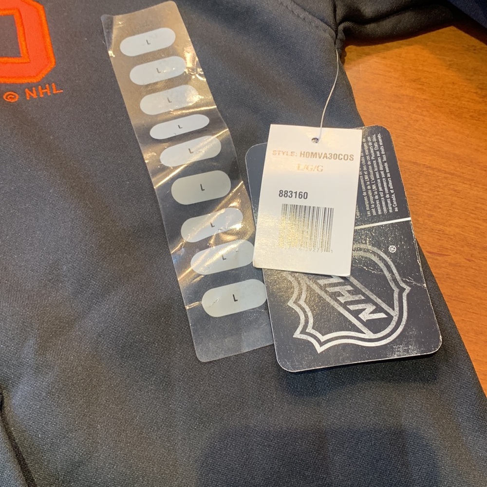 *NWT* Men’s NHL Flyers Hoodie - Picture 3 of 7
